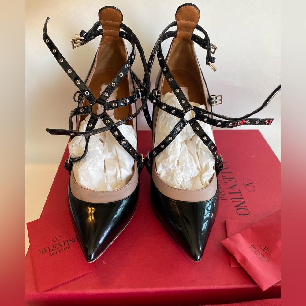 Valentino Garavani Black Patent Leather Studded Strappy Pointed-Toe Heels - Picture 12 of 16